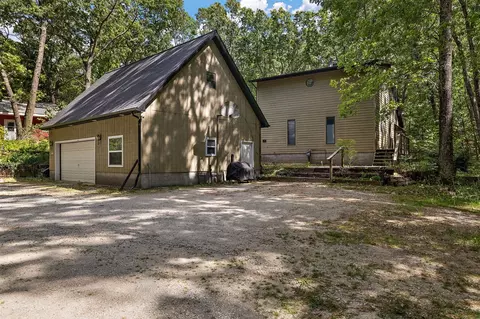 2713 E White Lk, Twin Lake, MI 49457