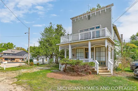 1395 Blue Star, South Haven, MI 49090