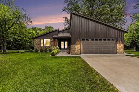 35883 Riverview, Paw Paw, MI 49079
