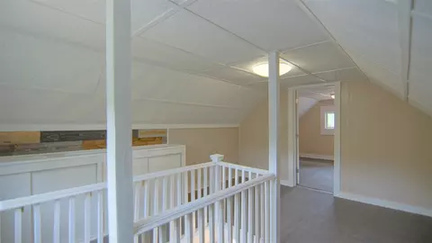 Entry Way - 40 River, Niles, MI 49120 photo 2 of 3