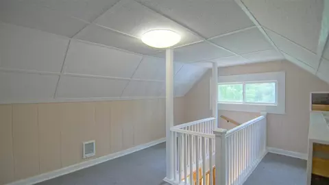 Entry Way - 40 River, Niles, MI 49120 photo 3 of 3