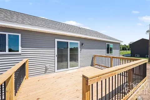 Exterior - 5625 Whites Brg, Belding, MI 48809 photo 3 of 5