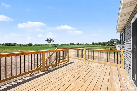 Exterior - 5625 Whites Brg, Belding, MI 48809 photo 2 of 5
