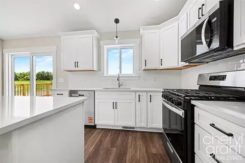 Kitchen - 5625 Whites Brg, Belding, MI 48809 photo 5 of 5