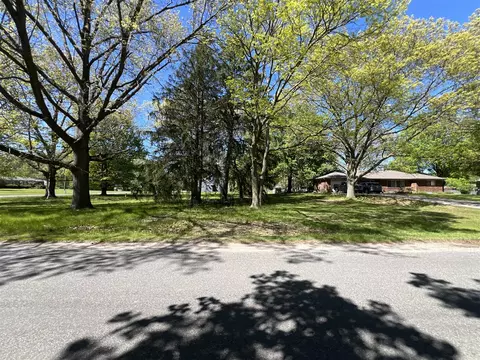 E Delaware, Benton Harbor, MI 49022 photo 3