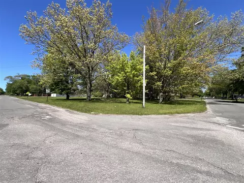 E Delaware, Benton Harbor, MI 49022 photo 2