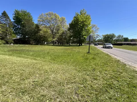 E Delaware, Benton Harbor, MI 49022 photo 5