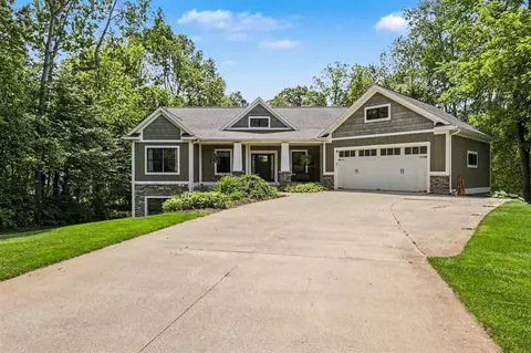 5318 Lamont Farms, Coopersville, MI 49404