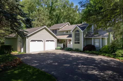 6281 Rose Arbour, Kalamazoo, MI 49009