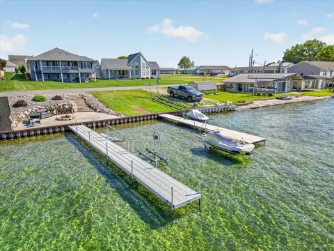 6642 Spinnaker, Crystal, MI 48818 photo 2
