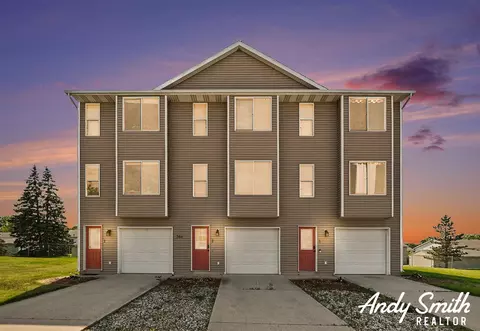 364 Harbortown, Holland, MI 49423