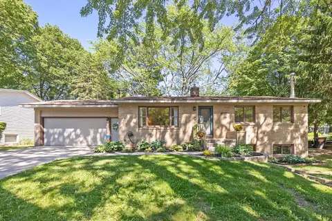 5414 Newcastle, Kentwood, MI 49508