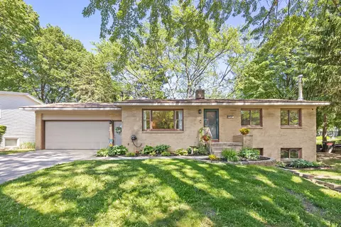 5414 Newcastle, Kentwood, MI 49508