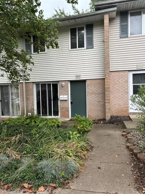 3647 Kenbrooke, Kalamazoo, MI 49006