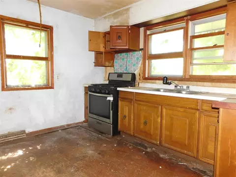 Kitchen - 920 E Hoffman, Three Rivers, MI 49093 photo 1 of 2