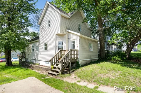 924 Hall, Grand Rapids, MI 49507