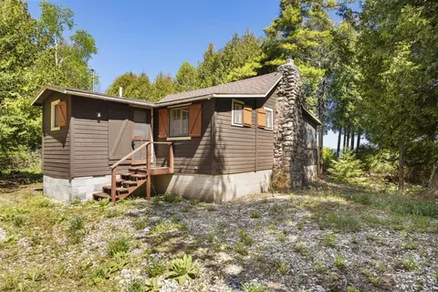 1264 Wenniway, Mackinaw City, MI 49701