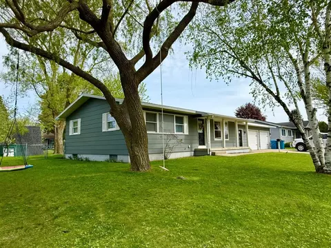 1335 Greenwich, Manistee, MI 49660