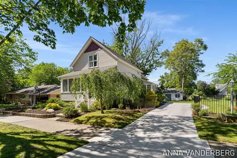 31 W 28th, Holland, MI 49423