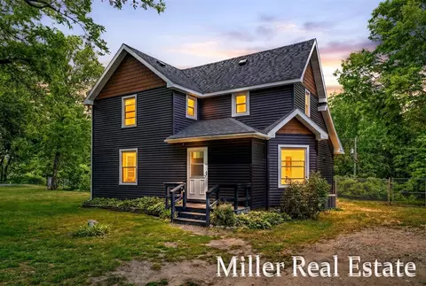 1294 Hammond, Hastings, MI 49058