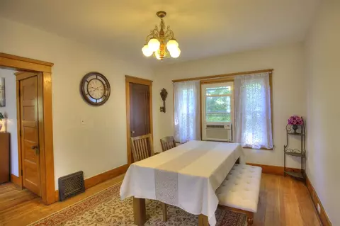 Dining - 307 Douglas, Jackson, MI 49203 photo 4 of 5