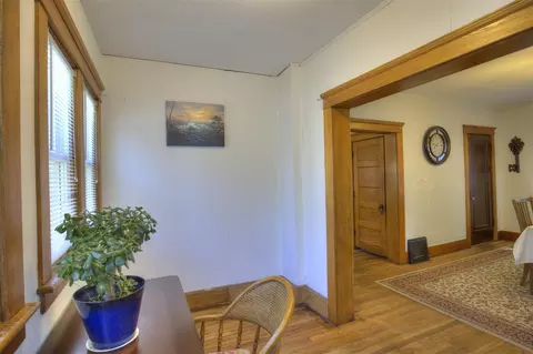 Entry Way - 307 Douglas, Jackson, MI 49203 photo 9 of 14
