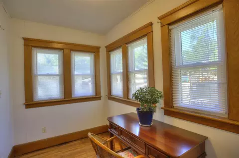 Entry Way - 307 Douglas, Jackson, MI 49203 photo 11 of 14