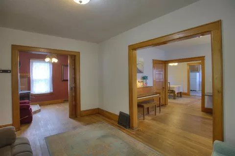 Entry Way - 307 Douglas, Jackson, MI 49203 photo 2 of 14