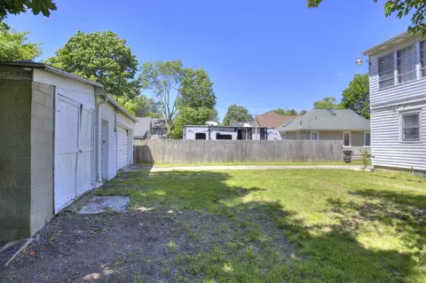 Exterior - 307 Douglas, Jackson, MI 49203 photo 6 of 11