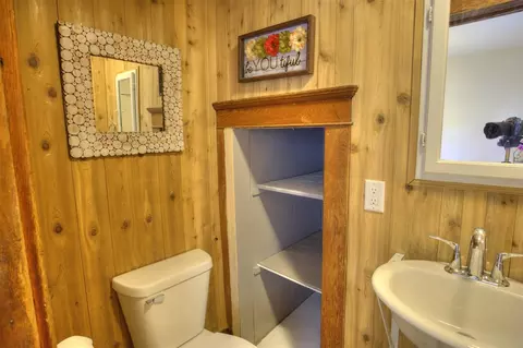 Bath - 307 Douglas, Jackson, MI 49203 photo 3 of 6