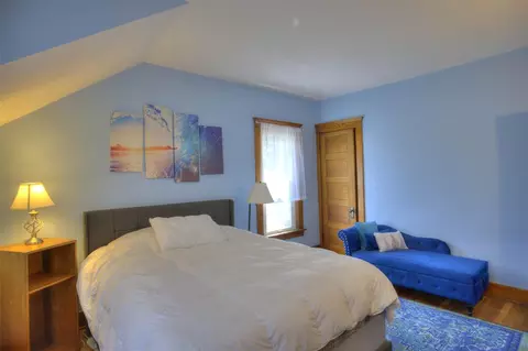 Bedroom - 307 Douglas, Jackson, MI 49203 photo 2 of 19