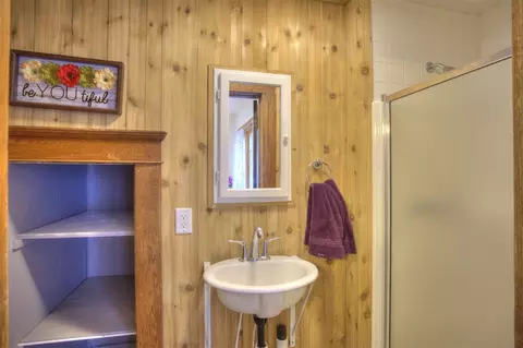 Bath - 307 Douglas, Jackson, MI 49203 photo 1 of 6