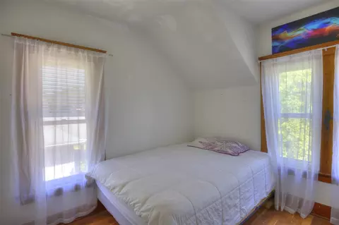 Bedroom - 307 Douglas, Jackson, MI 49203 photo 6 of 19