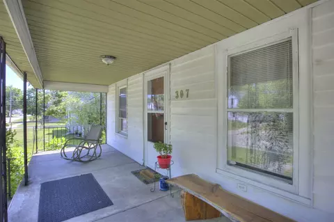 Exterior - 307 Douglas, Jackson, MI 49203 photo 1 of 11