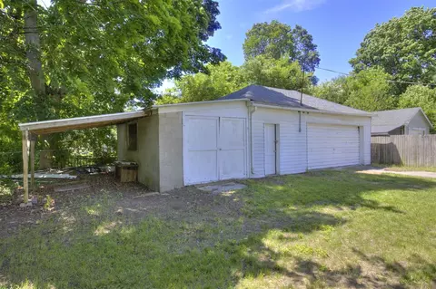 Exterior - 307 Douglas, Jackson, MI 49203 photo 8 of 11