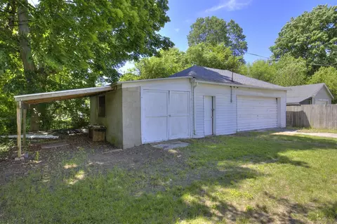 Exterior - 307 Douglas, Jackson, MI 49203 photo 9 of 11