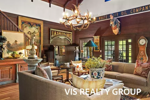 Living - 7265 S Walker, Spring Lake, MI 49456 photo 5 of 12