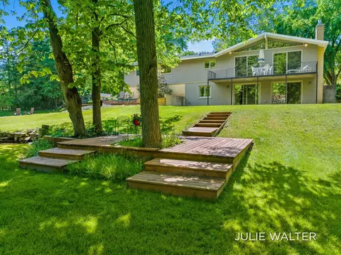 7166 Thornapple Riv, Caledonia, MI 49316