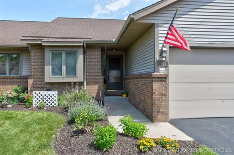 1644 Lakeview, Zeeland, MI 49464