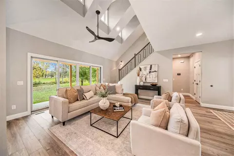 Living - 5182 Grande Vw, Jackson, MI 49201 photo 3 of 3