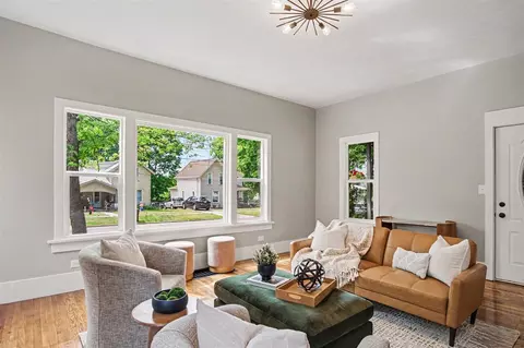 Living - 716 S Broas, Belding, MI 48809 photo 3 of 3