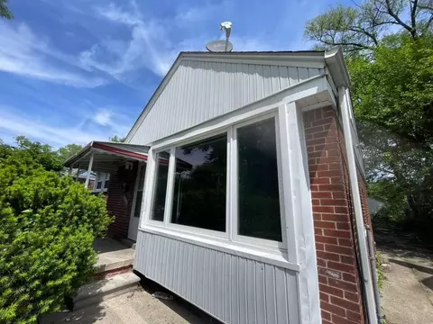 20090 Lahser, Detroit, MI 48219
