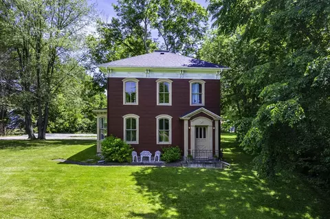 434 N Broadway, Cassopolis, MI 49031