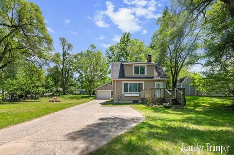 509 E Fairplains, Greenville, MI 48838