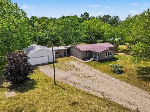 3599 S Maple Is, Hesperia, MI 49421