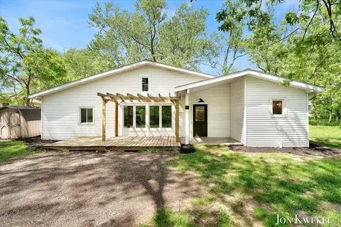 140 N 5th, Cedar Springs, MI 49319