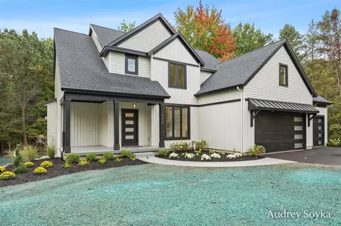 Exterior - 8234 Cascade, Ada, MI 49301 photo 5 of 8