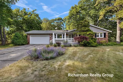 1630 Lee, Muskegon, MI 49444