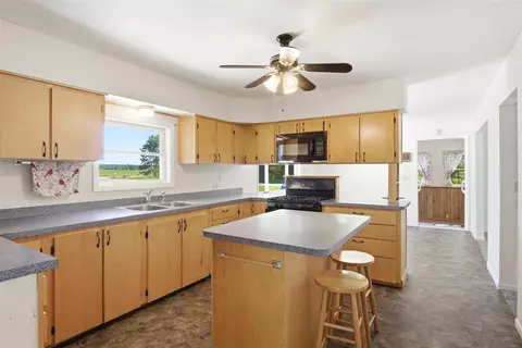 Kitchen - 1925 175th, Morley, MI 49336 photo 1 of 2