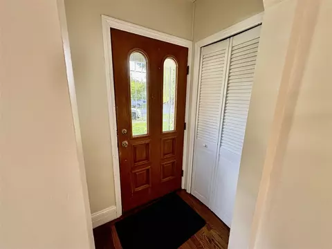 Entry Way - 231 Monroe, Brooklyn, MI 49230 photo 1 of 1